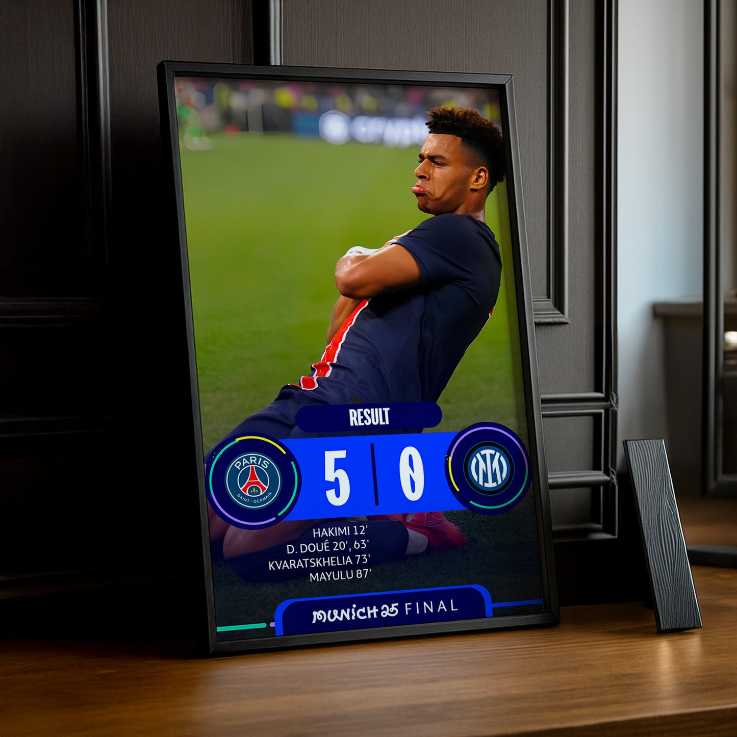 Cadre photo Désiré Doué PSG Ligue des champions