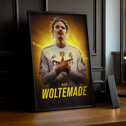 Cadre Photo Nick Woltemade Real Madrid – Affiche HD Encadrée Papier Premium