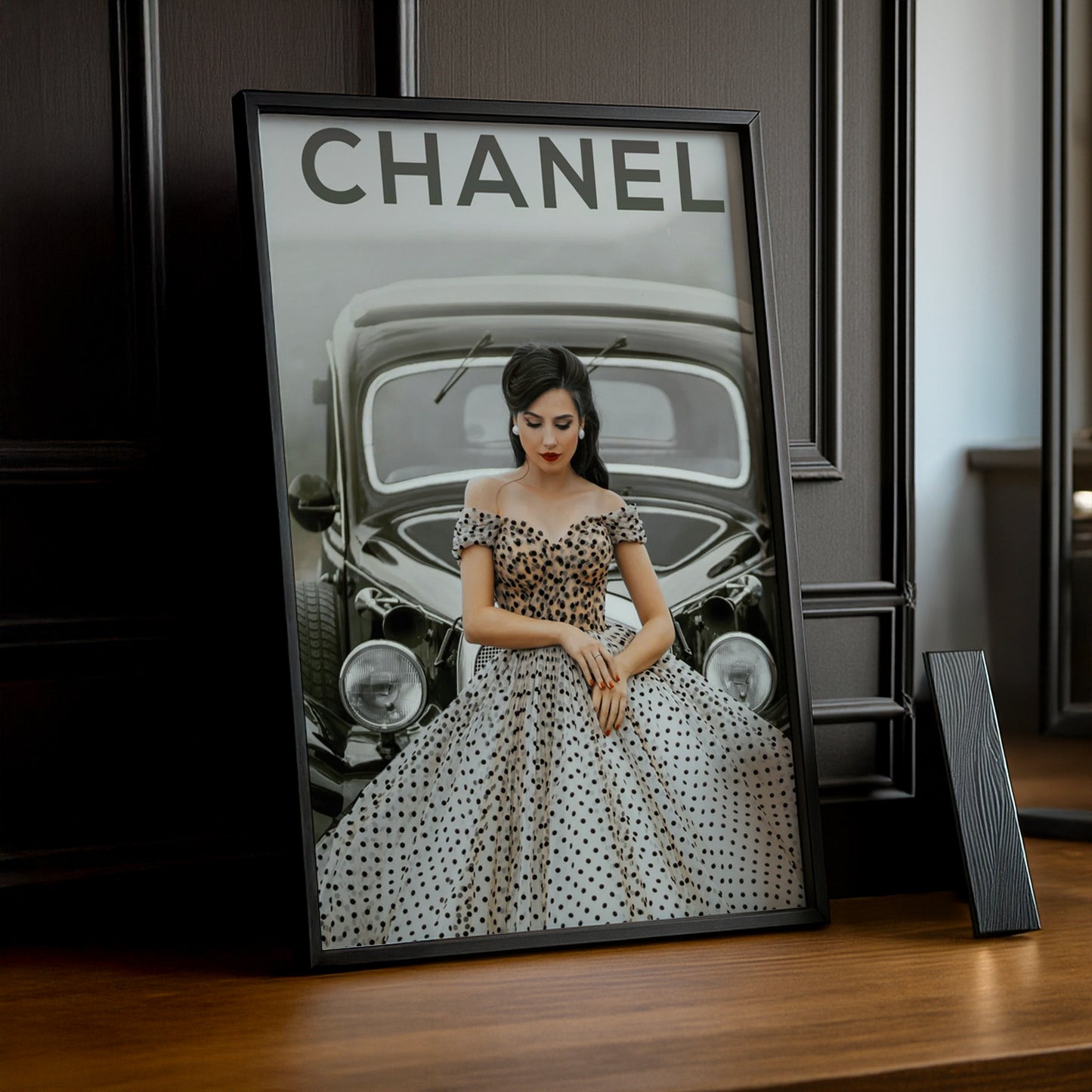 Poster Photo Chanel - Old Money Woman