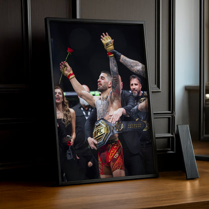 Cadre photo UFC - Ilia Topuria Champion