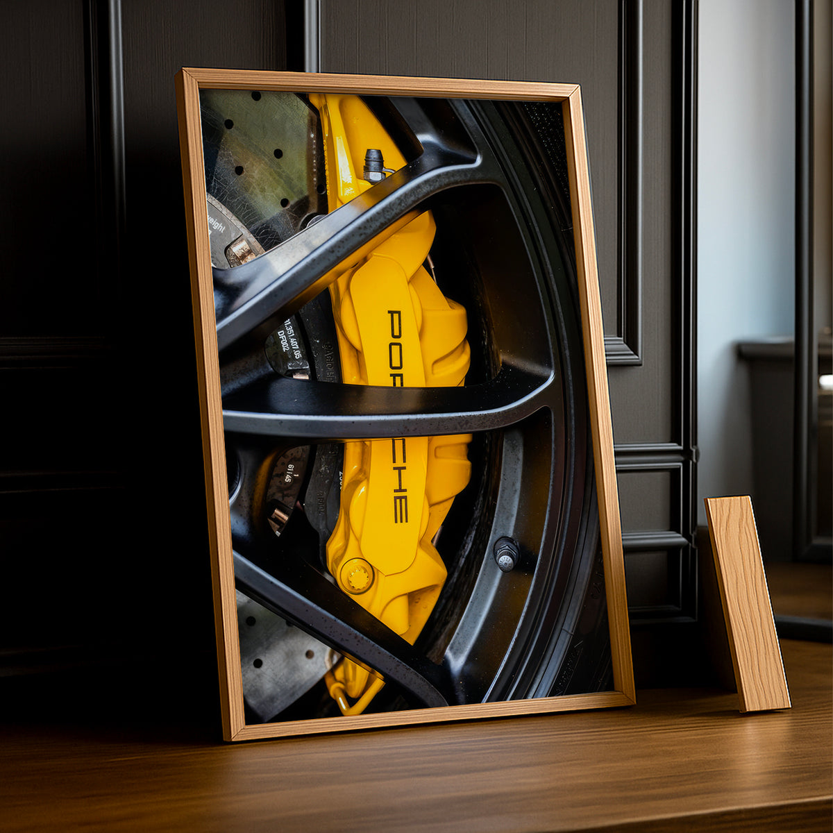Cadre Étrier de Frein Porsche Jaune – Affiche Déco Automobile TonCadre