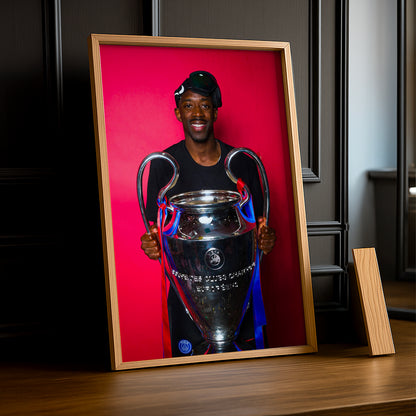 Cadre Photo Dembélé – Trophée Champions League 2026 Fond Rose | PSG TonCadre