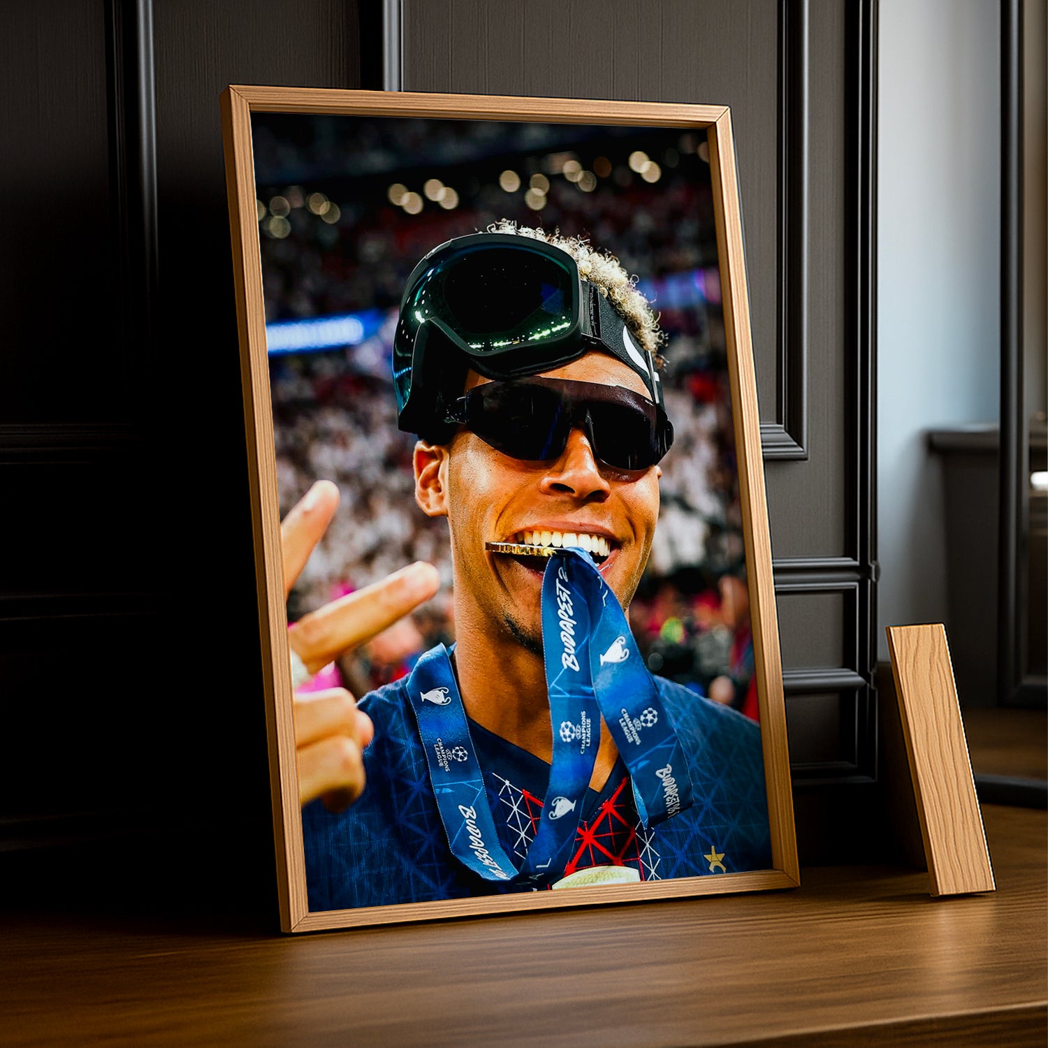 Cadre Photo Désiré Doué – Médaille Budapest Champions League 2026 | PSG TonCadre
