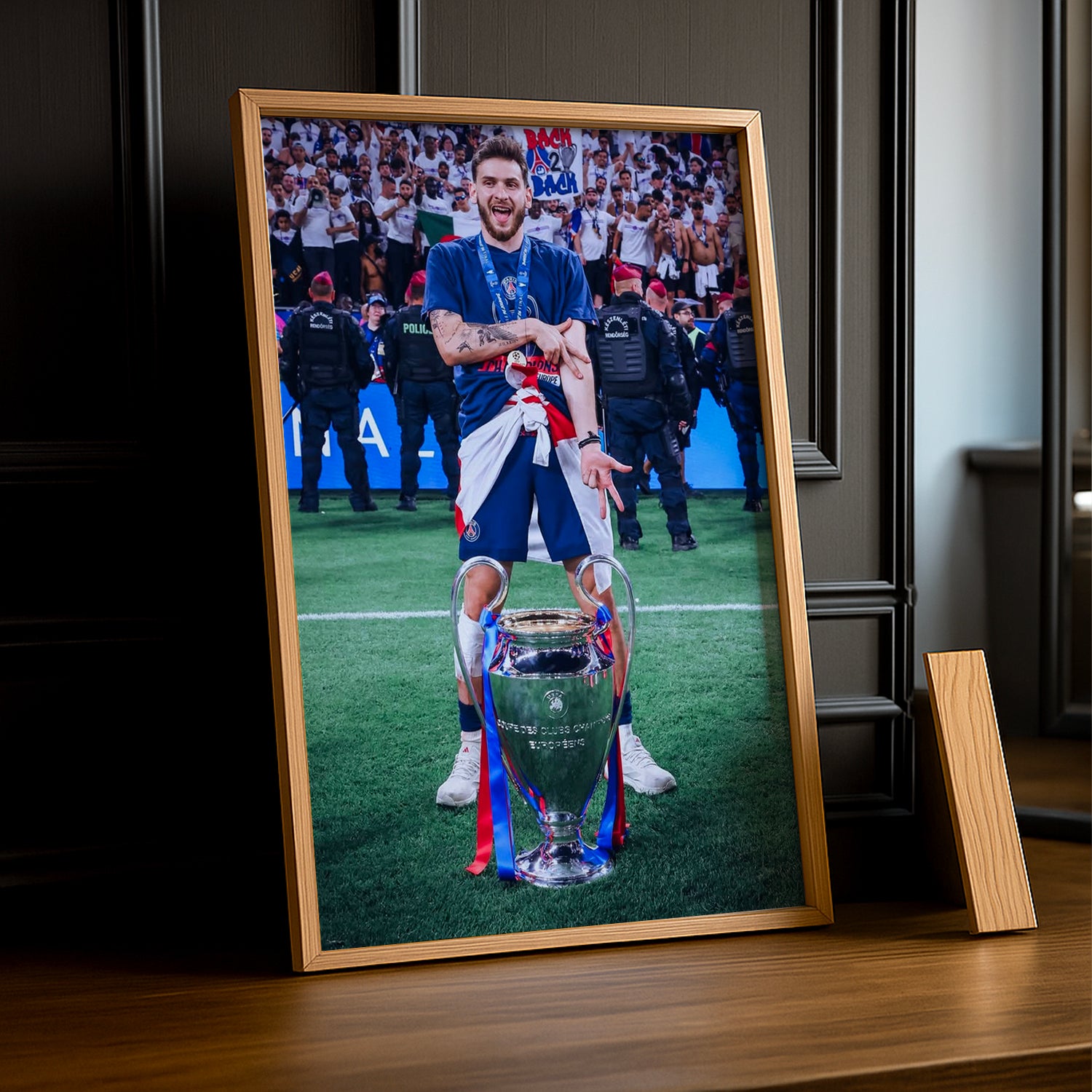 Cadre Photo Kvaratskhelia – Trophée Champions League 2026 | PSG TonCadre