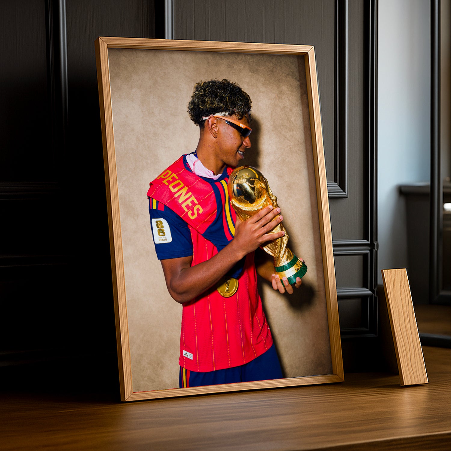 Cadre Photo Lamine Yamal Regarde le Trophée – Profil Champion TonCadre