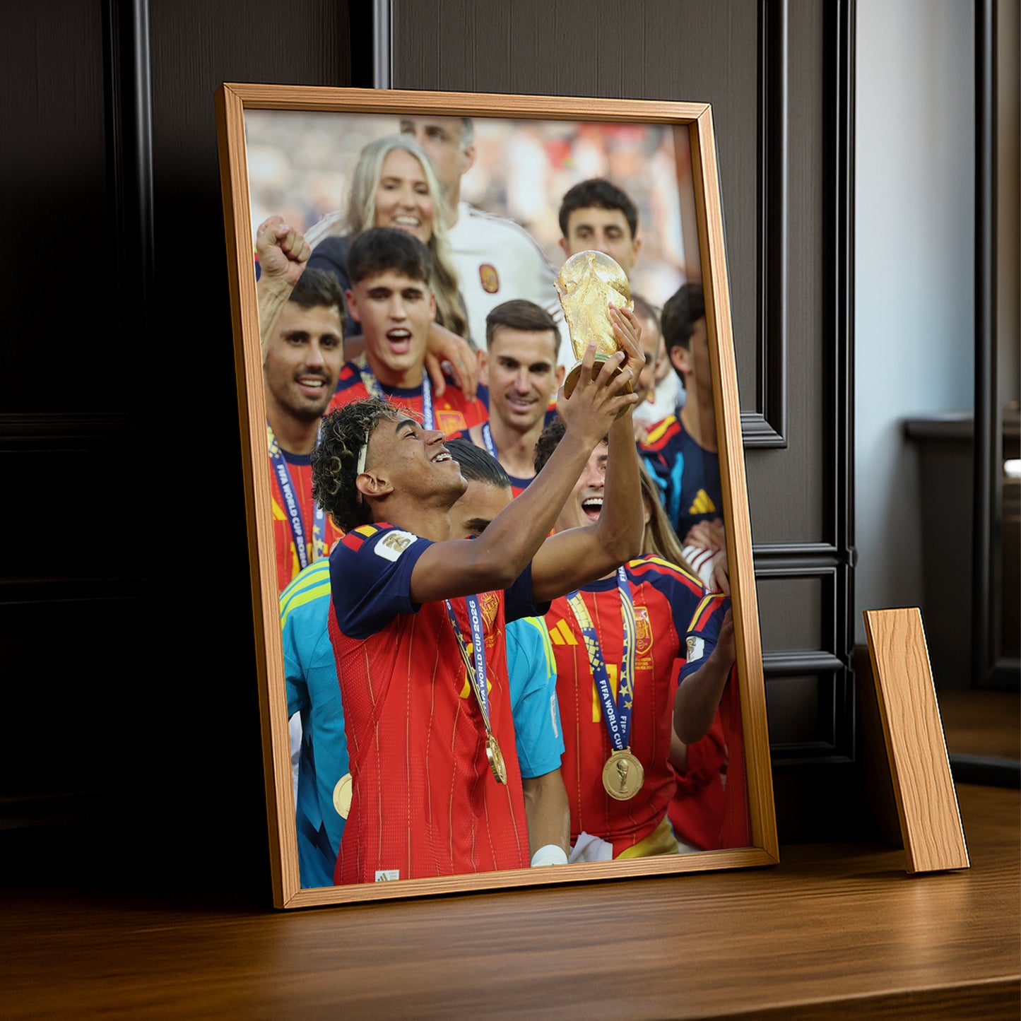 Cadre Photo Lamine Yamal Soulève la Coupe du Monde 2026 – Espagne TonCadre