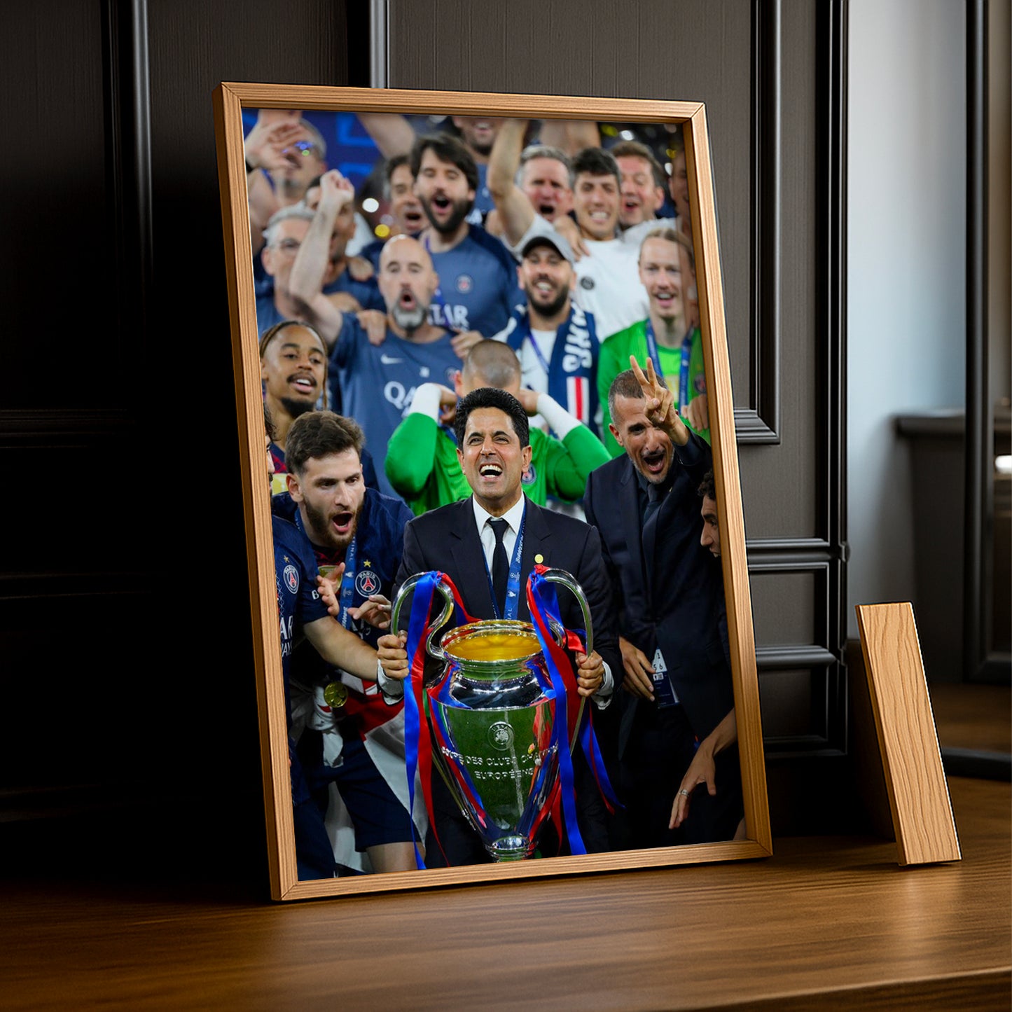 Cadre Photo Nasser Al-Khelaïfi – Trophée Champions League 2026 | PSG TonCadre