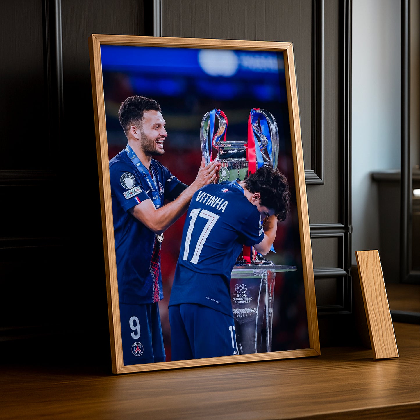 Cadre Photo Vitinha & Ramos – Trophée Champions League 2026 | PSG TonCadre