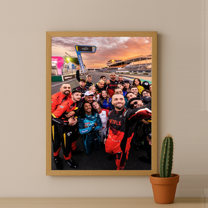 Poster encadrée GP Explorer - Selfie Squeezie