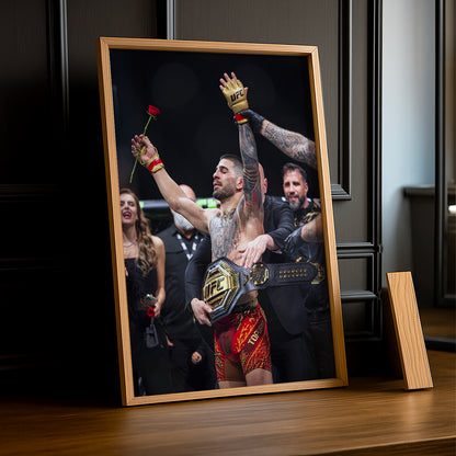 Cadre photo UFC - Ilia Topuria Champion