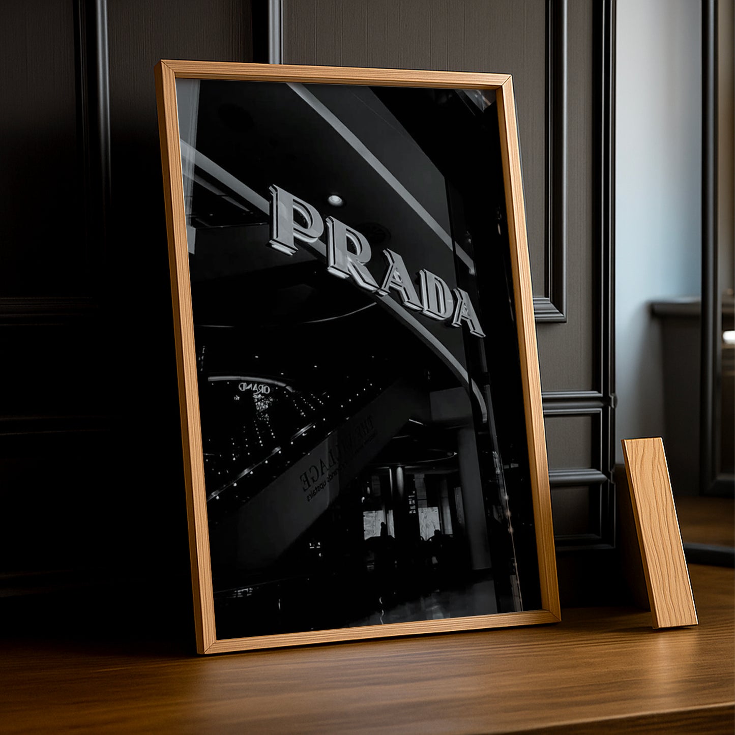 Cadre Photo Prada - Full Black Devanture