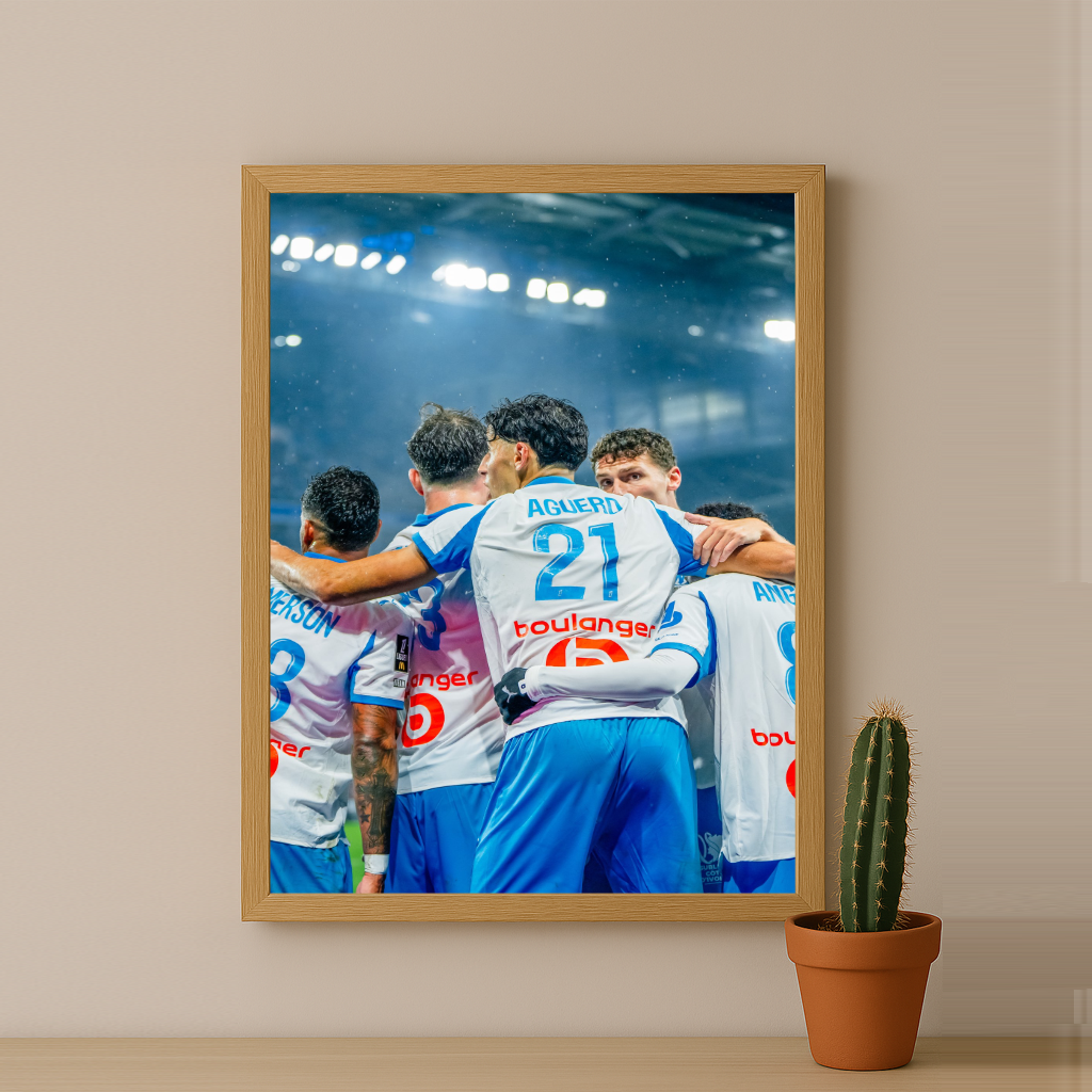Poster encadrée Olympique de Marseille - Aguerd célébration