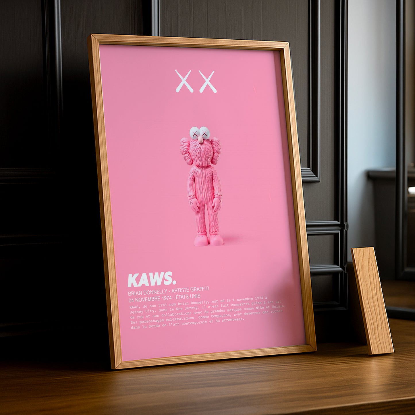 Cadre photo Kaws Companion rose