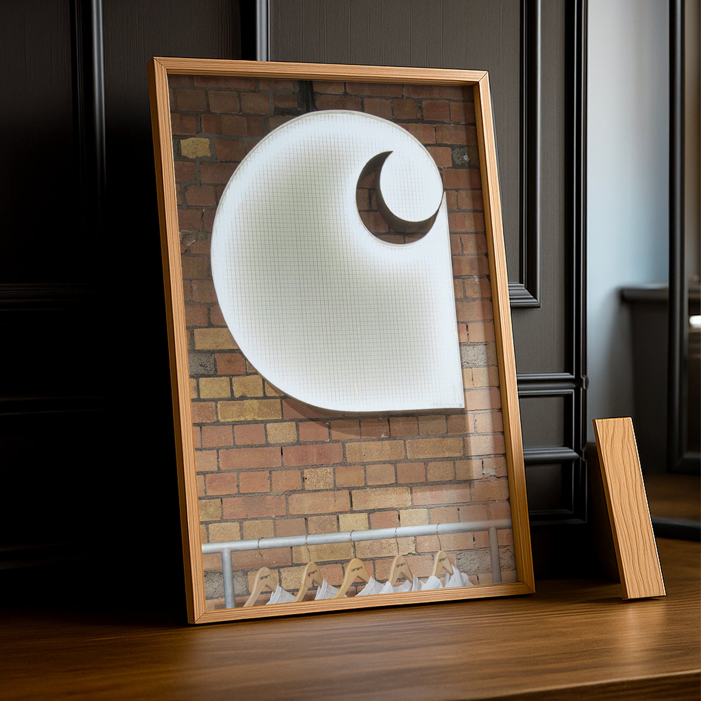 Poster Carhartt – Logo Lumineux