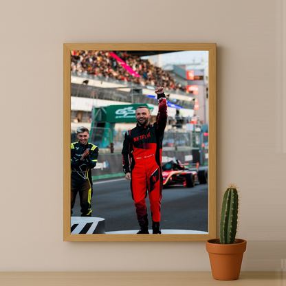 Poster encadrée GP Explorer - Squeezie Podium