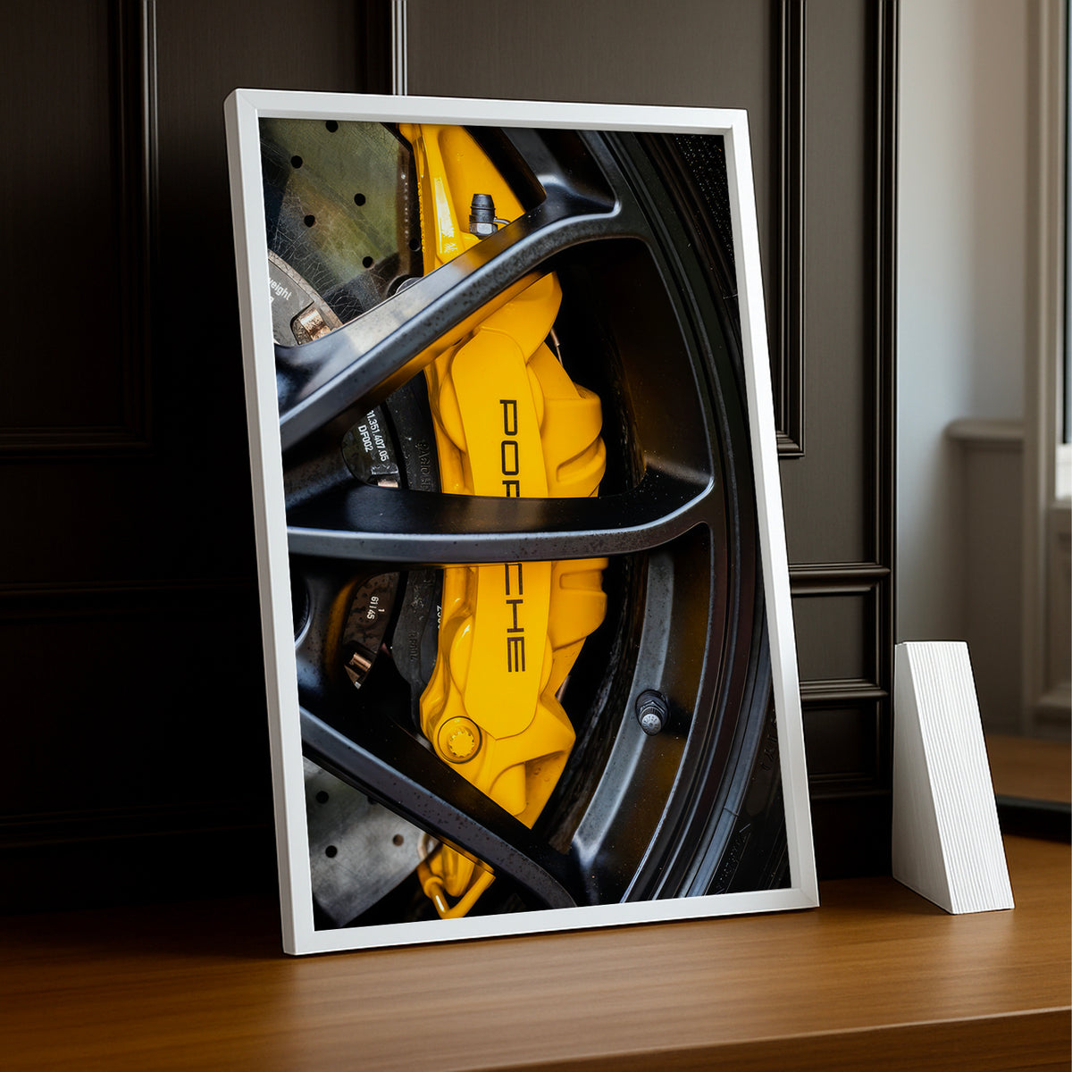 Cadre Étrier de Frein Porsche Jaune – Affiche Déco Automobile TonCadre