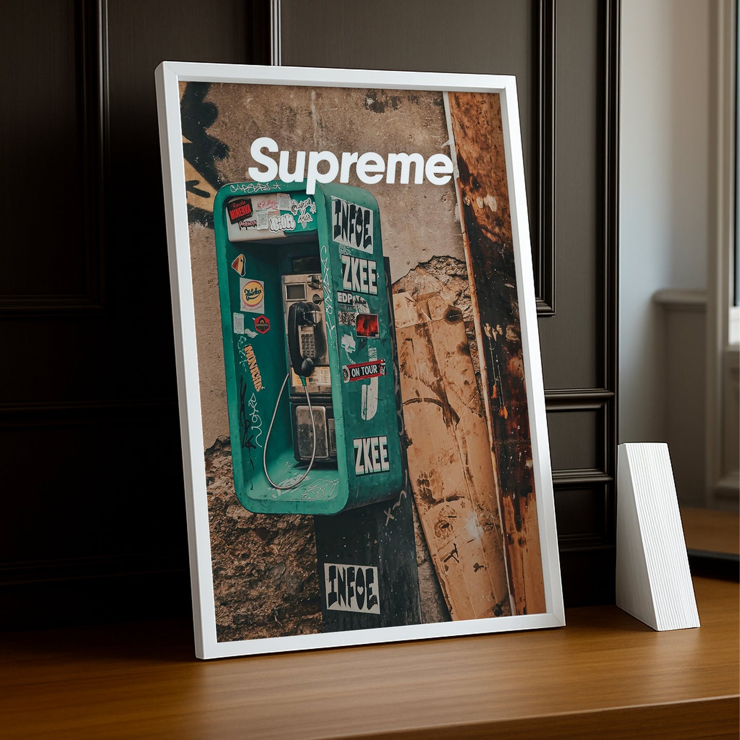 Supreme - Téléphone