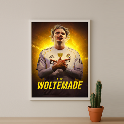 Cadre Photo Nick Woltemade Real Madrid – Affiche HD Encadrée Papier Premium