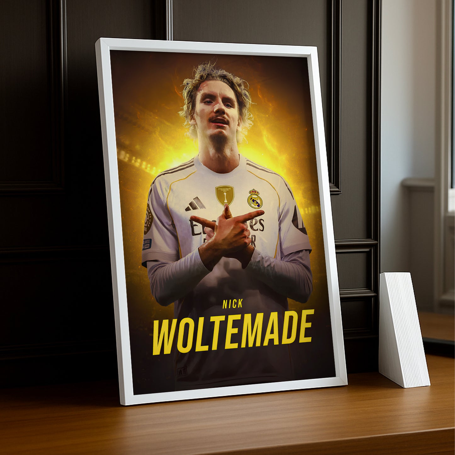 Cadre Photo Nick Woltemade Real Madrid – Affiche HD Encadrée Papier Premium