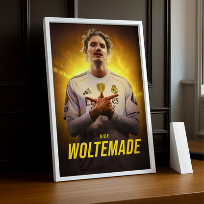 Cadre Photo Nick Woltemade Real Madrid – Affiche HD Encadrée Papier Premium