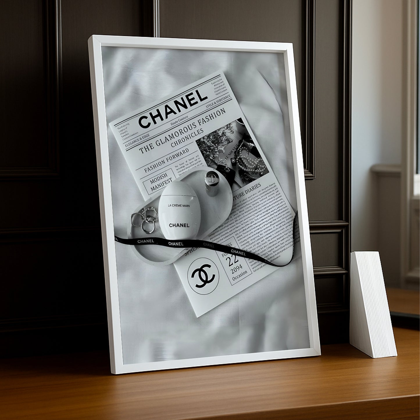 Cadre photo Chanel - Journaux