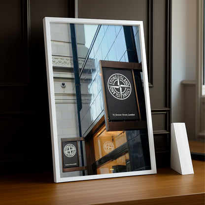 Cadre photo Stone Island devanture